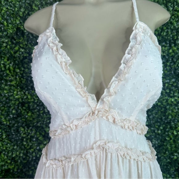 Ivory swiss dot romper nwt - Picture 5 of 13